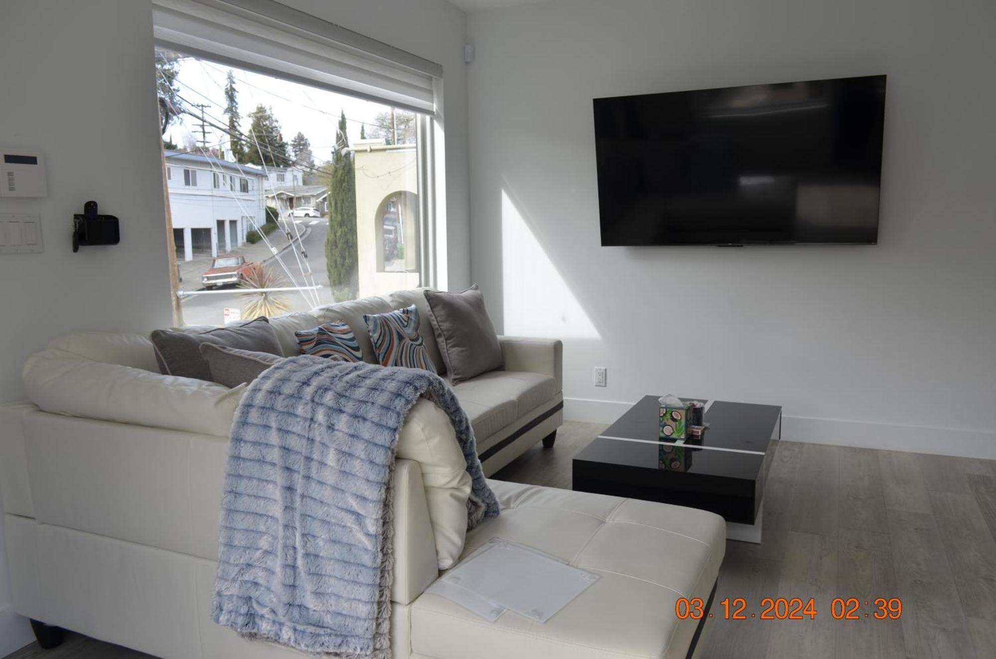 Dimond Abode Vacation Home #1 Oakland Dimond District Ruang foto